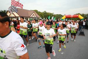 BIB: 
                            <button type="button" onclick="openModal(3530718)" class="btn btn-primary btn-sm float-right btn-popup" data-toggle="modal" data-target=".modal-high-quality">
                        <i class="fas fa-shopping-cart"></i> Add to Cart
                    </button>
                                            <button type="button" onclick="isThisMe(3530718, true)" class="btn btn-success btn-sm float-right btn-popup btn-isme hidden" data-toggle="tooltip" data-placement="bottom" title="นี่คือรูปของคุณใช่ไหม คลิกที่นี่เพื่อเอาเข้าอัลบั้ม">
                        <i class="fas fa-plus"></i> Add to album
                    </button>
                    <button type="button" onclick="isThisMe(3530718, false)" class="btn btn-warning btn-sm float-right btn-popup btn-isnotme hidden">
                        <i class="fas fa-ban"></i> Remove from album
                    </button>